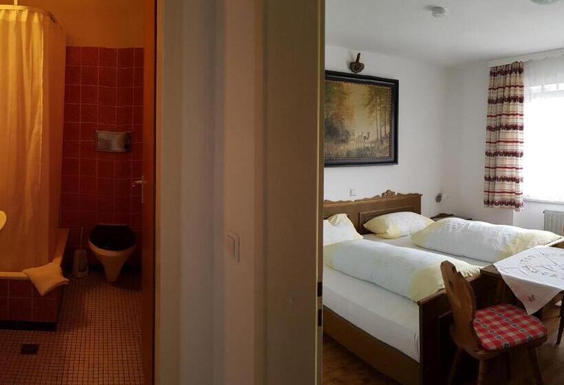 Quarto Triplo Standart, Gasthaus Zum Kreuz