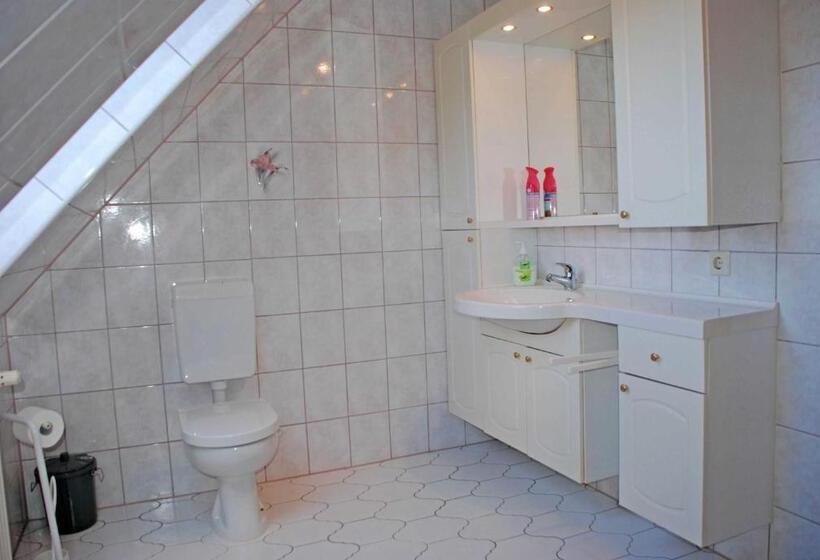 带1个卧室的顶楼公寓, Ferienwohnungen Auf Dem Pommernhof