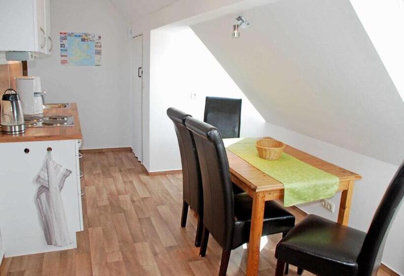 带1个卧室的顶楼公寓, Ferienwohnungen Auf Dem Pommernhof