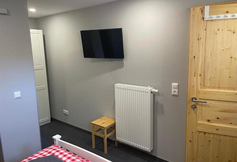 Номер Стандарт, Pension Ratsgasse