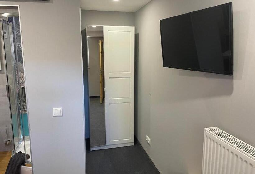 Номер Стандарт, Pension Ratsgasse