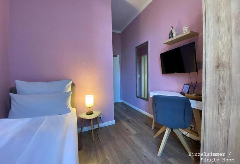 חדר סטנדרט יחיד, Amaroo Gästehaus Potsdam “charlottenhof”