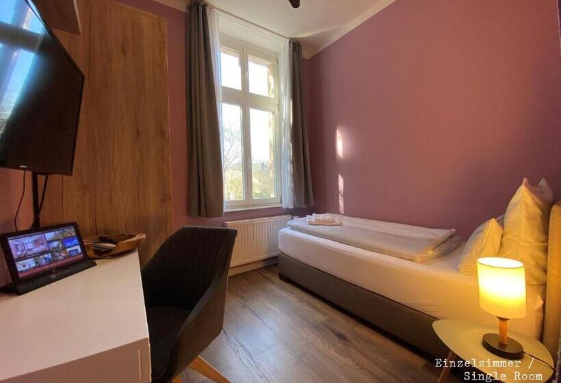 חדר סטנדרט יחיד, Amaroo Gästehaus Potsdam “charlottenhof”