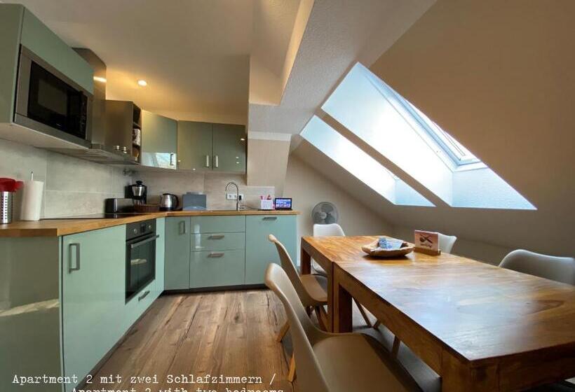 דירת שני חדרים, Amaroo Gästehaus Potsdam “charlottenhof”