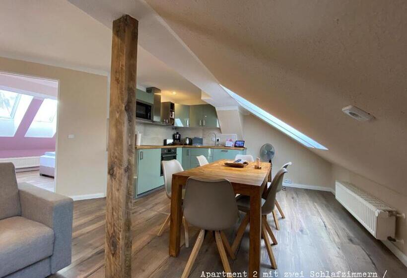 דירת שני חדרים, Amaroo Gästehaus Potsdam “charlottenhof”