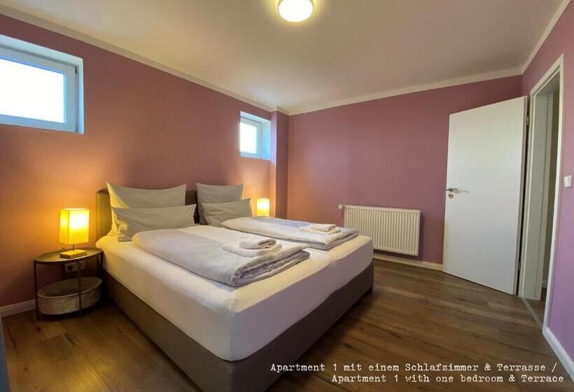 דירת חדר, Amaroo Gästehaus Potsdam “charlottenhof”