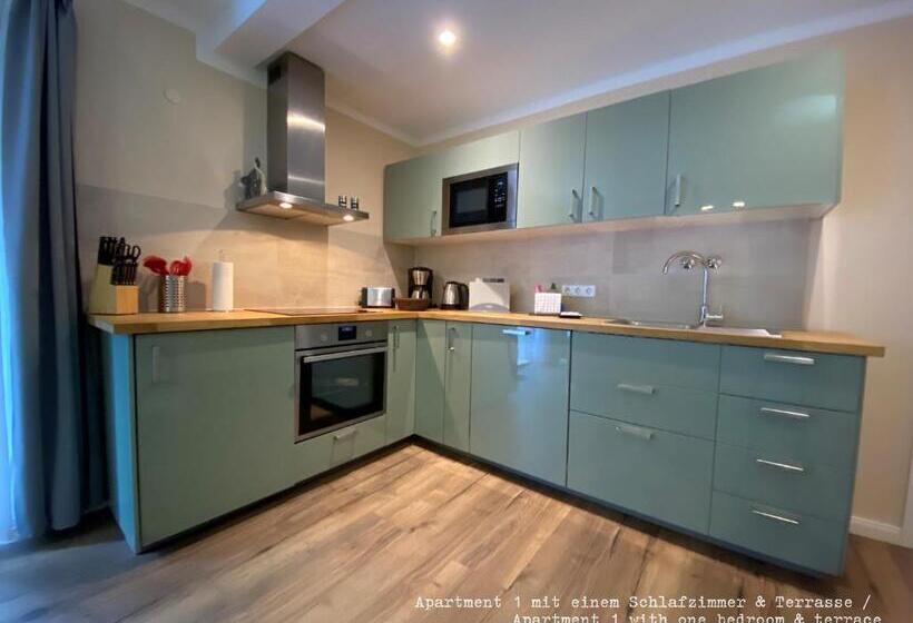 דירת חדר, Amaroo Gästehaus Potsdam “charlottenhof”