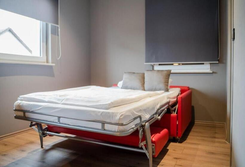 اتاق لوکس سه تخته, Zum Grunen Baum