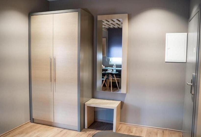 اتاق لوکس سه تخته, Zum Grunen Baum