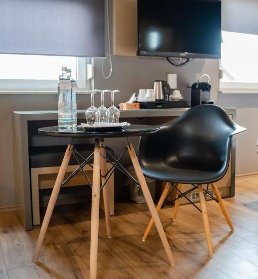 اتاق لوکس سه تخته, Zum Grunen Baum