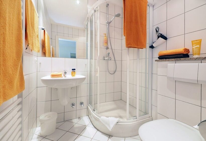 스탠다드 스튜디오, Seetelhotel Villa Aurora