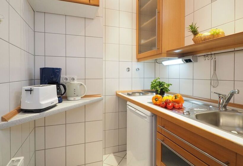 스탠다드 스튜디오, Seetelhotel Villa Aurora