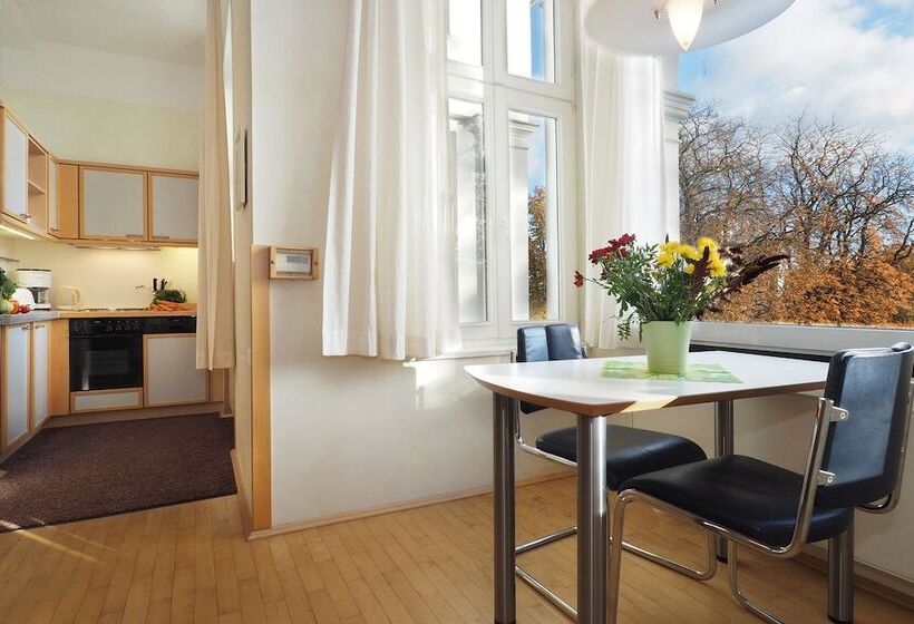 스탠다드 스튜디오, Seetelhotel Villa Aurora