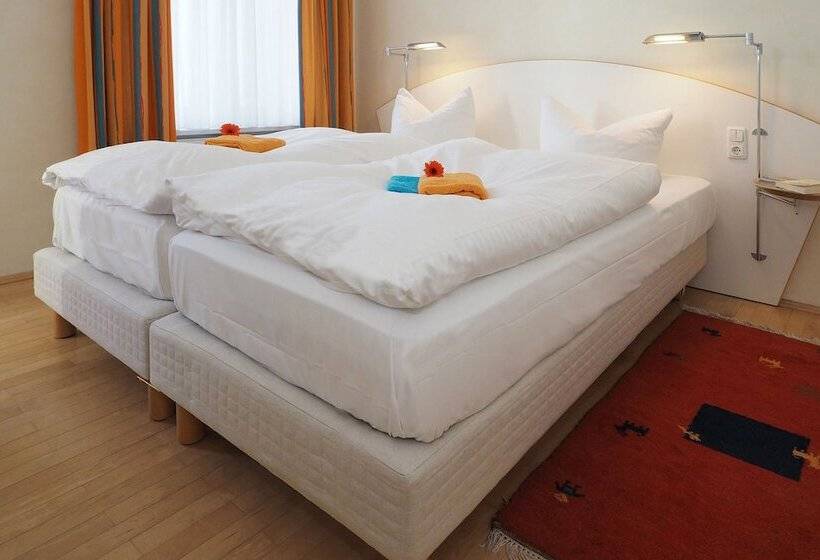 스탠다드 스튜디오, Seetelhotel Villa Aurora