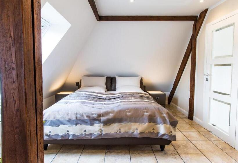 סוויטת סופריור, Adelhoff