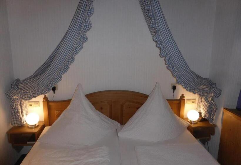 Номер Стандарт, Gasthaus Storchen Hellas