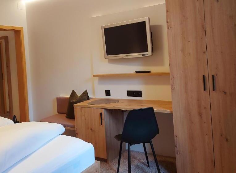 Номер Стандарт, Gasthaus Linde