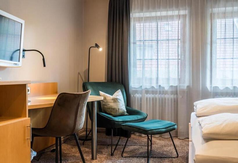 Номер Стандарт, Gasthaus Linde