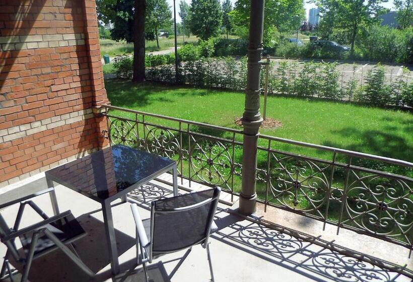 Апартаменты 1 Спальня с Балконом, Boardinghaus Weinberg Campus