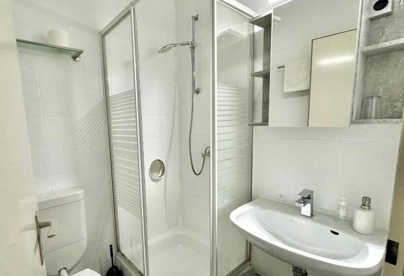 Номер Стандарт Индивидуальный, Frühstückspension Zur Krone