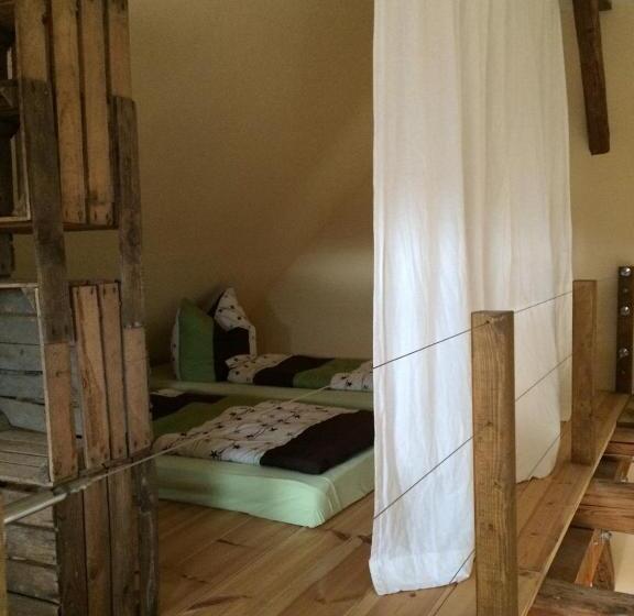 Семейный Номер Вид на Сад, Gutshof Leipzig  Podelwitz Pension