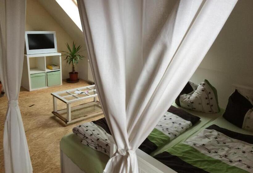 ガーデンビューファミリールーム, Gutshof Leipzig  Podelwitz Pension