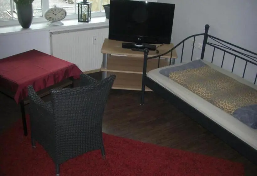 Standard Yhden Hengen Huone, Endbach Life