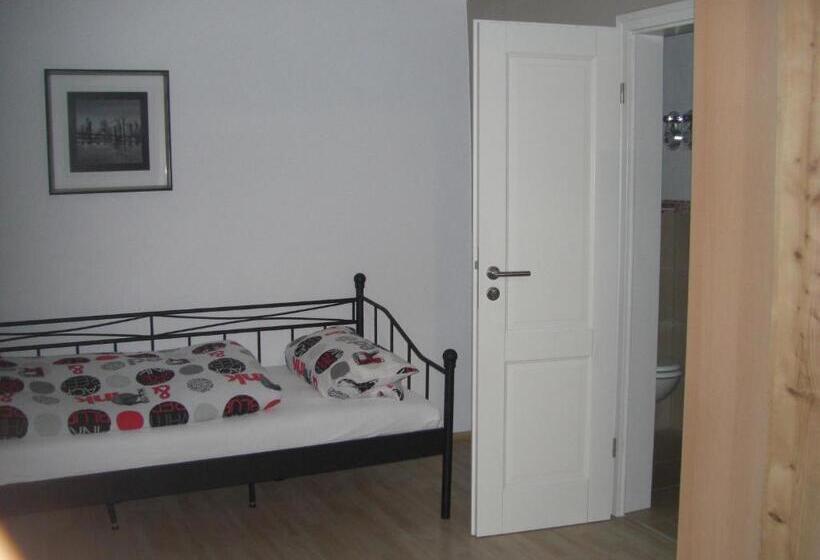 Standard Single Room, Endbach Life