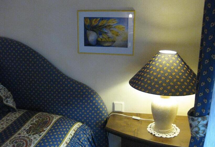 Escritório Estándar, Weingut Franz Schäfer