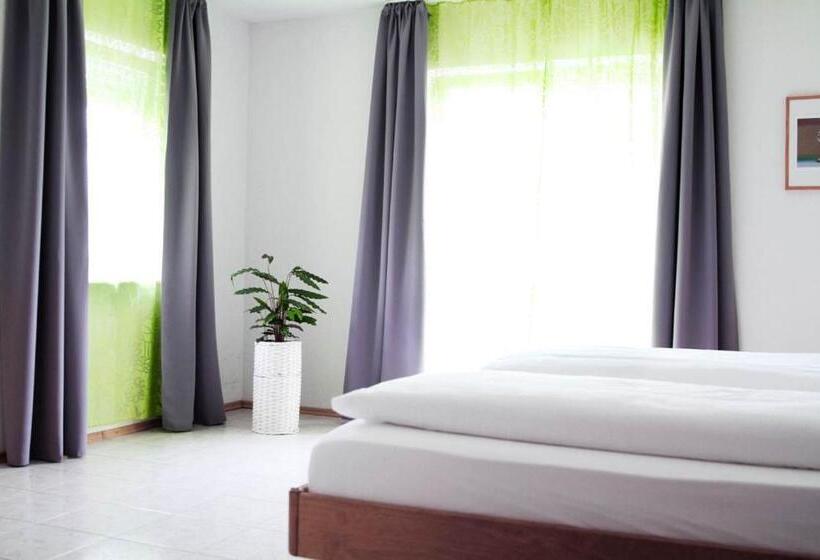 标准间, Pension Kaempfelbach