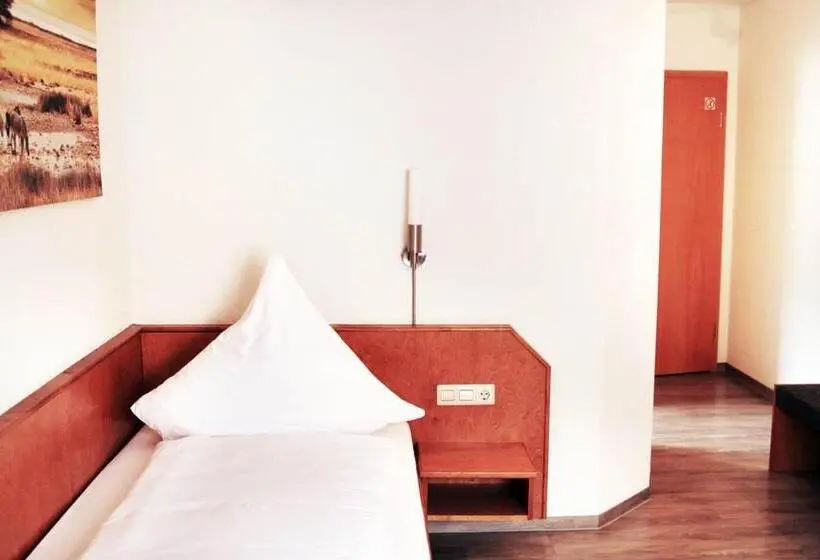 スタンダードシングルルーム, Pension Kaempfelbach