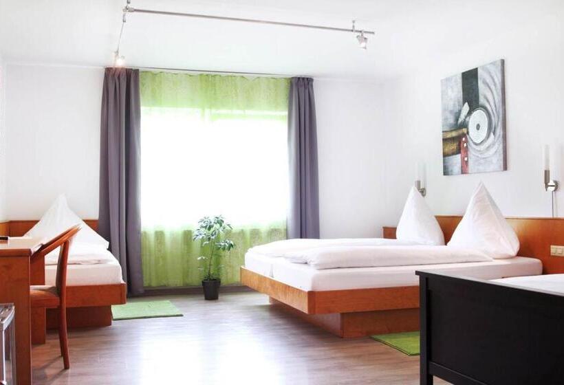 家庭间, Pension Kaempfelbach