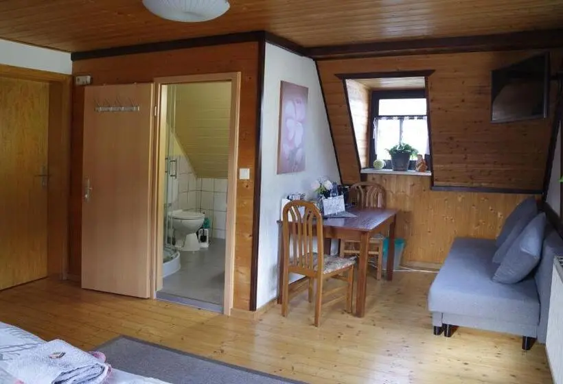 スタンダードルーム, Wirtschaft & Pension Zum Huthaus