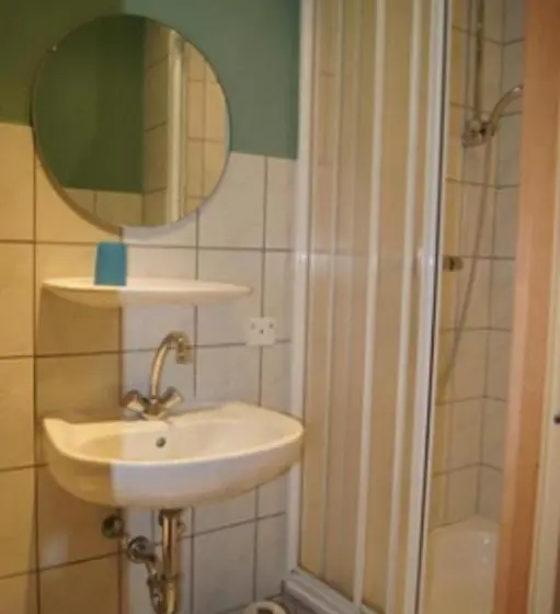 Standard Yhden Hengen Huone, Gästehaus Restaurant Norddeich