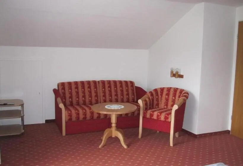 Huoneisto 1 Makuuhuone Parveke, Gästehaus Wiesenhof