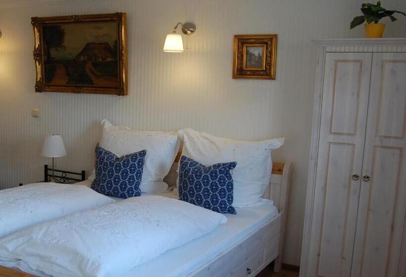 コンフォートルーム, & Café Mohrenbrunnen