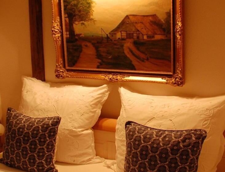 コンフォートルーム, & Café Mohrenbrunnen