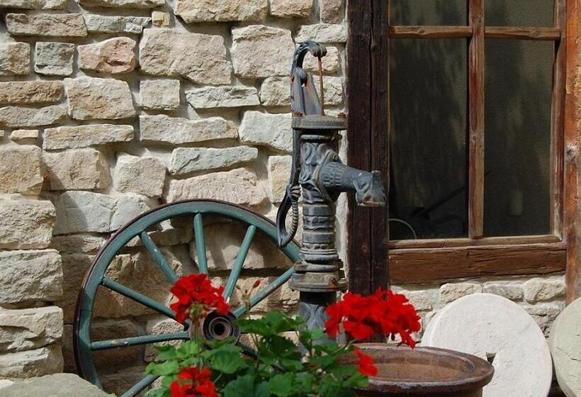 ガーデンビュースタンダード４ベッドルーム, & Café Mohrenbrunnen