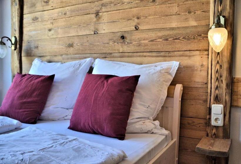 ５ベッドルームアパート, & Café Mohrenbrunnen