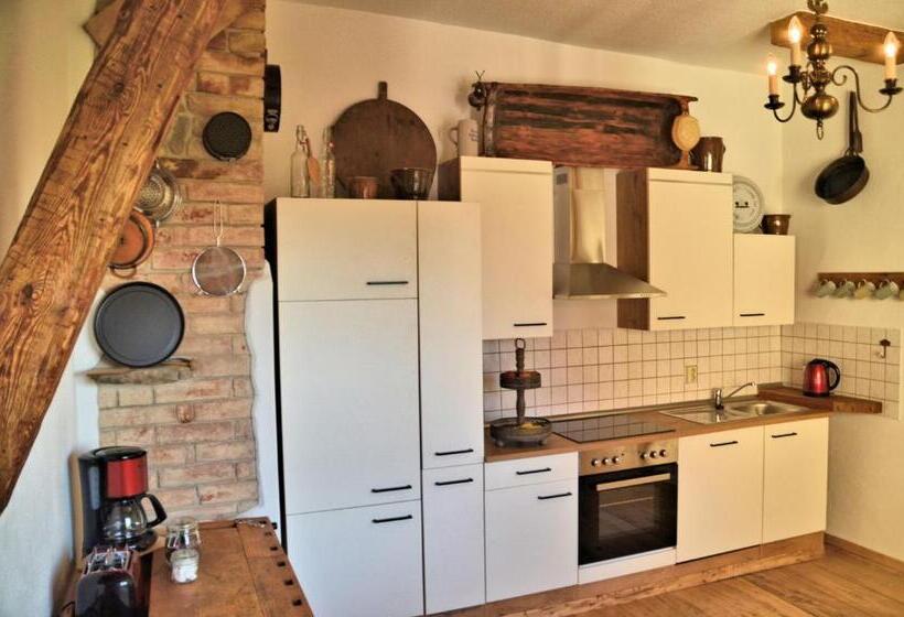 ５ベッドルームアパート, & Café Mohrenbrunnen