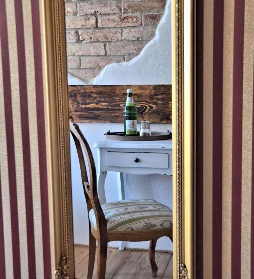 ５ベッドルームアパート, & Café Mohrenbrunnen