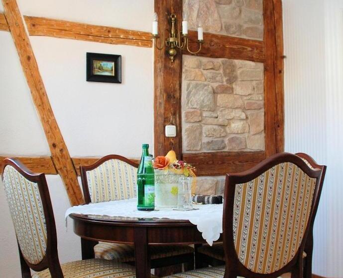 标准三人间, & Café Mohrenbrunnen