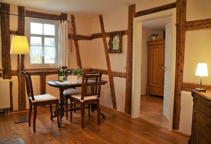 带5个卧室的公寓, & Café Mohrenbrunnen