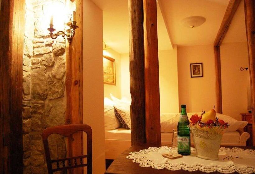 Family Suite, & Café Mohrenbrunnen