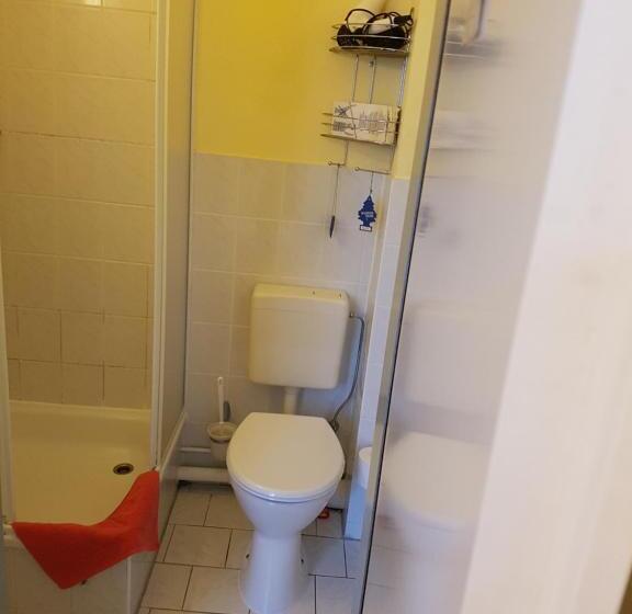 اتاق استاندارد یک نفره, Pension Hubertus