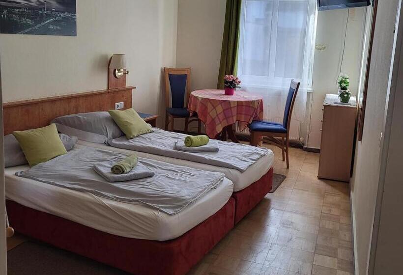 آپارتمان 1 خوابه, Pension Hubertus