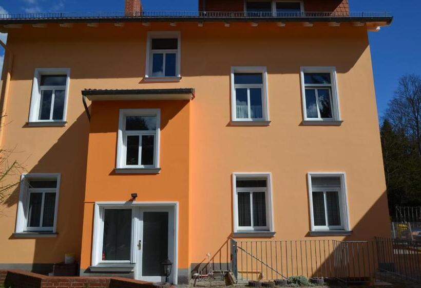 آپارتمان 2 خوابه, Pension Hubertus