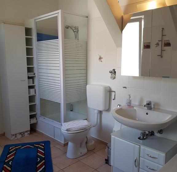 آپارتمان 2 خوابه, Pension Hubertus