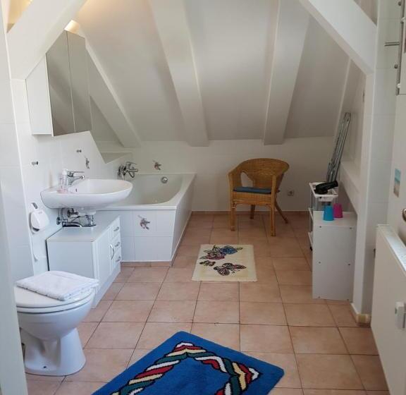 آپارتمان 2 خوابه, Pension Hubertus