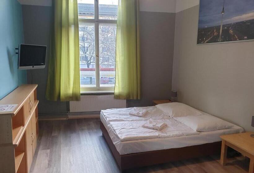 اتاق استاندارد یک نفره, Pension I